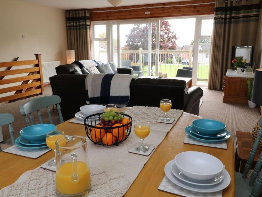 Cheerful Spacious 2 Bedroom St Anns 12 Holiday home Gunnislake