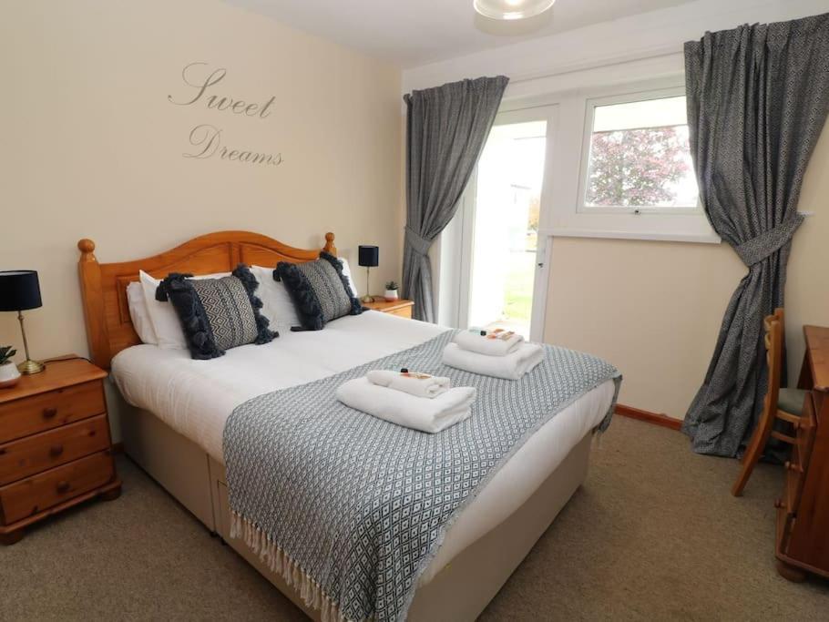 Casa de Férias Cheerful Spacious 2 Bedroom St Anns 12 *